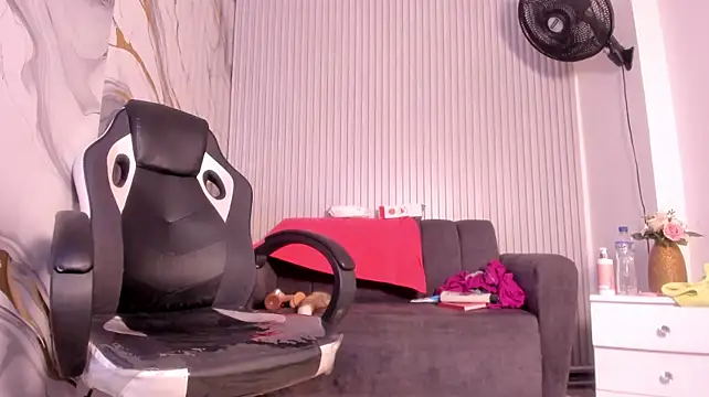 AbbyRogers1 webcam