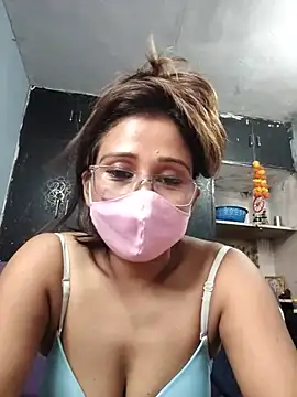 hot_laxmi2 webcam