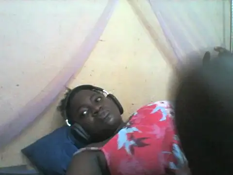 creamyy_pussie webcam