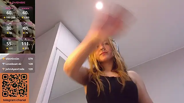LauraLowe webcam