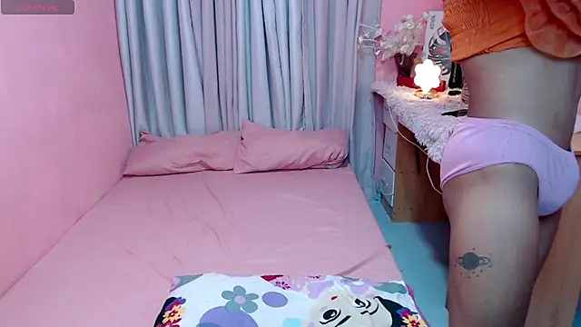 VivienneLuxe webcam