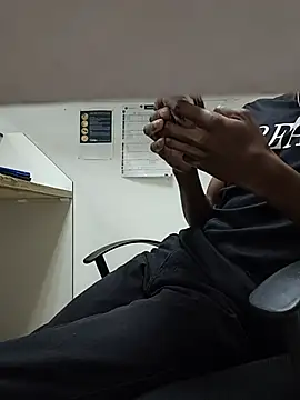 THATHAIRYTALLDUDE webcam