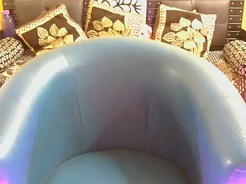 cute-zaraa webcam