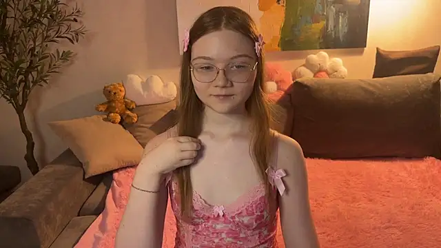 Lola_luminarcc webcam