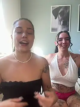 twohotgirl webcam