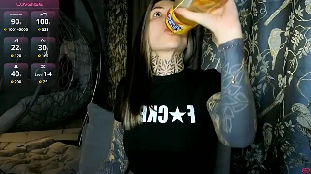 tattooedBabyy webcam