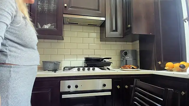 ButterflyBlondie webcam