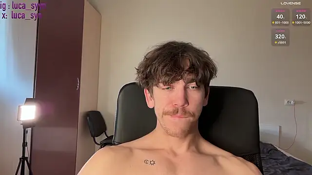 luca_syn webcam
