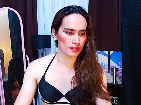 HornyKerujieTrans webcam