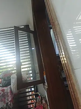 Sexy-Konika webcam