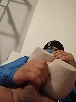 papiriki29 live cam on StripChat