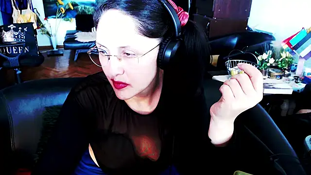 Imperatriza live cam on StripChat