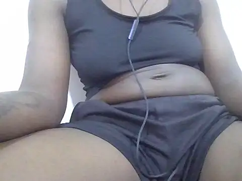 Hot_Loraa