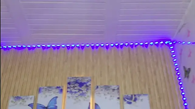 Moonceleste live cam on StripChat