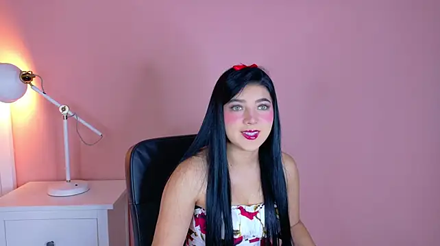 MiiaaVelvett__ live cam on StripChat
