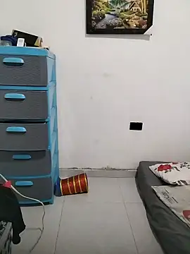 MiaBloom0 webcam