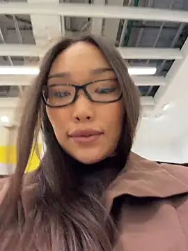 trytomakememoam webcam