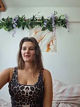 Nika_aa live cam on StripChat