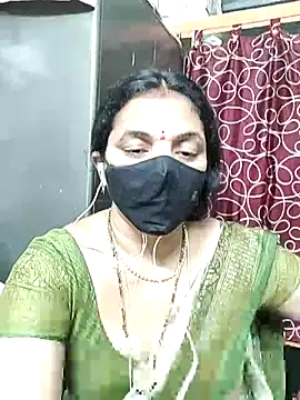 Leela_555 live cam on StripChat