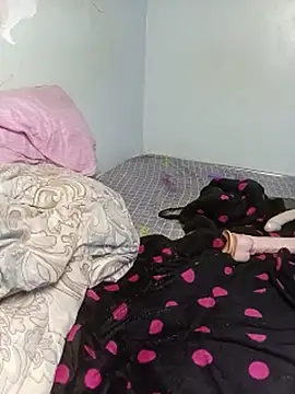 Petite_Nana webcam