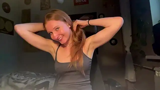 EllyCerry webcam