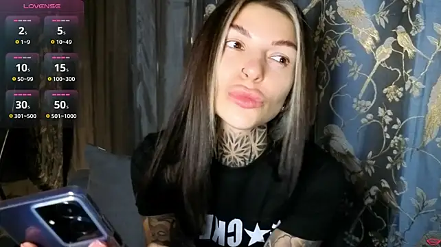 tattooedBabyy webcam