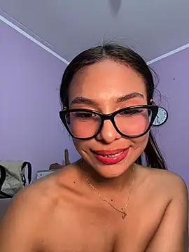 amira_cute2 live sex cam