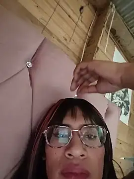Aura_love69 webcam