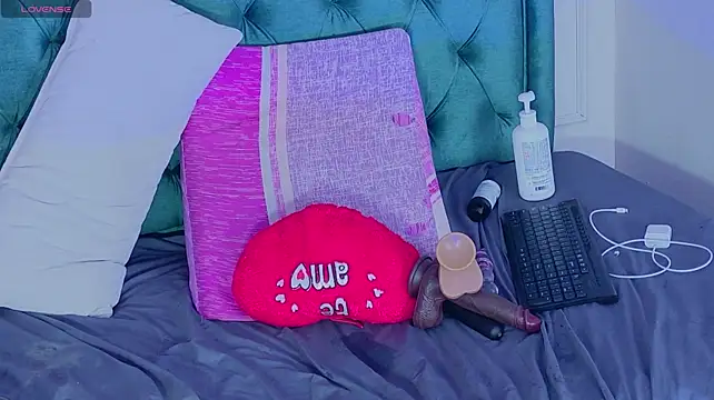 melaniecooperr webcam