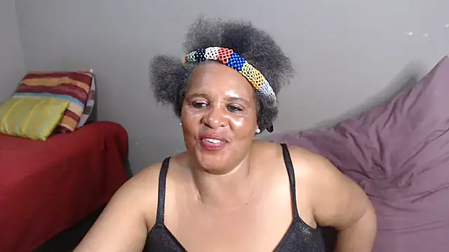 GrandBustyMelon live cam preview