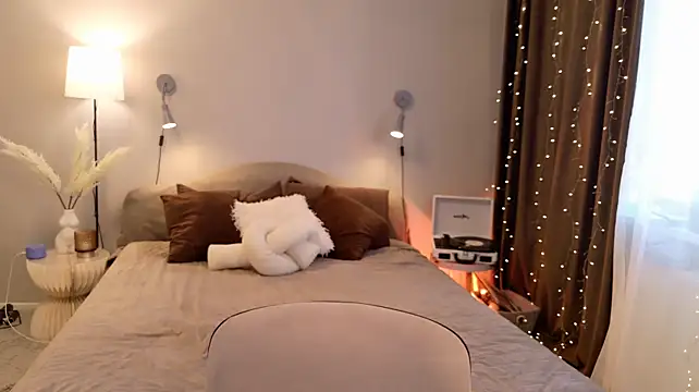 IvyForYou live cam preview