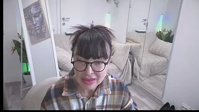 Monica_888 webcam