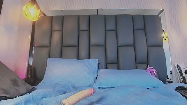 Lana_Sliim webcam