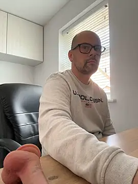 NakedAndrewHot live cam preview