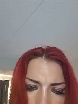 UrHellBri-L live cam preview