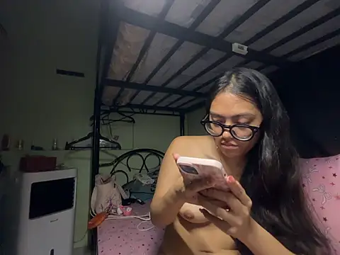 knkybella webcam