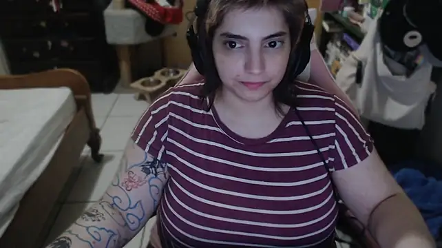 VictoriaSaintes webcam