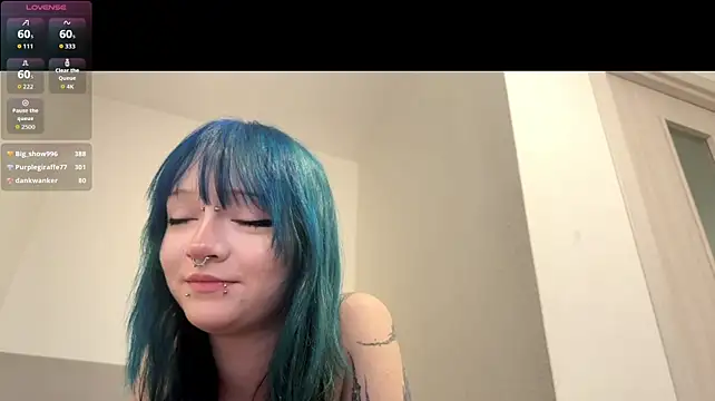 CrystalXross webcam