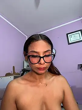 amira_cute2 webcam