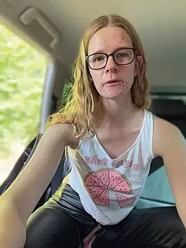 Bikergirl_97 webcam