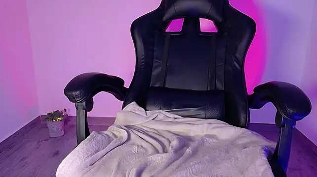 Adrianna5_