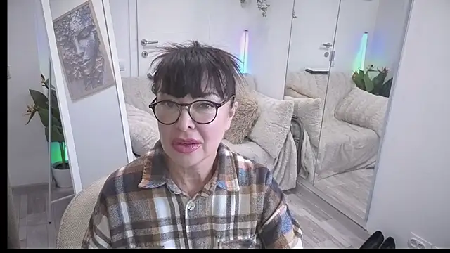 Monica_888 webcam