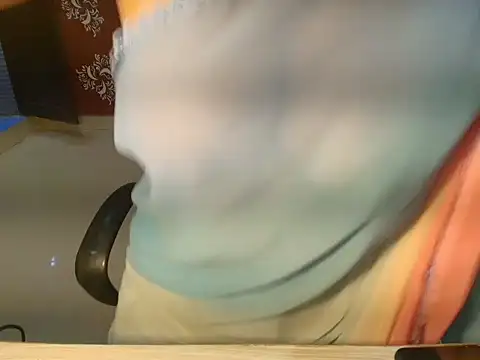 Miss_Aarnaaz webcam