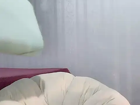 Lucy-681 webcam