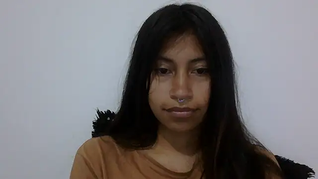 Pocahontas_Honey webcam