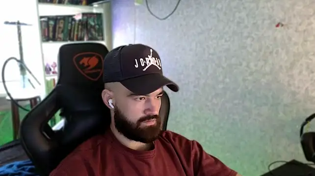 _Serious_Man webcam