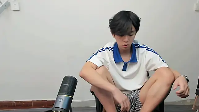 JKQ_334 webcam