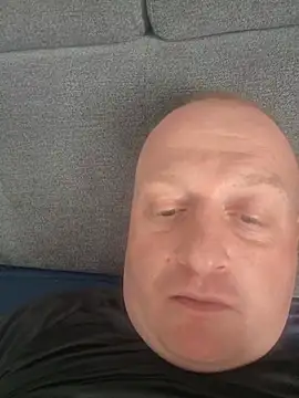 WhiteMAN_alwaysHORNY webcam