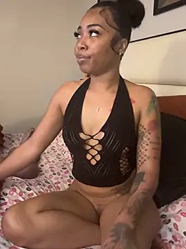 HoneysoakJaay webcam