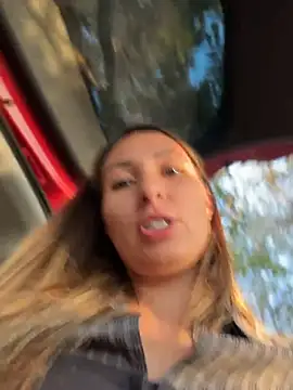 Wonder_Kari webcam